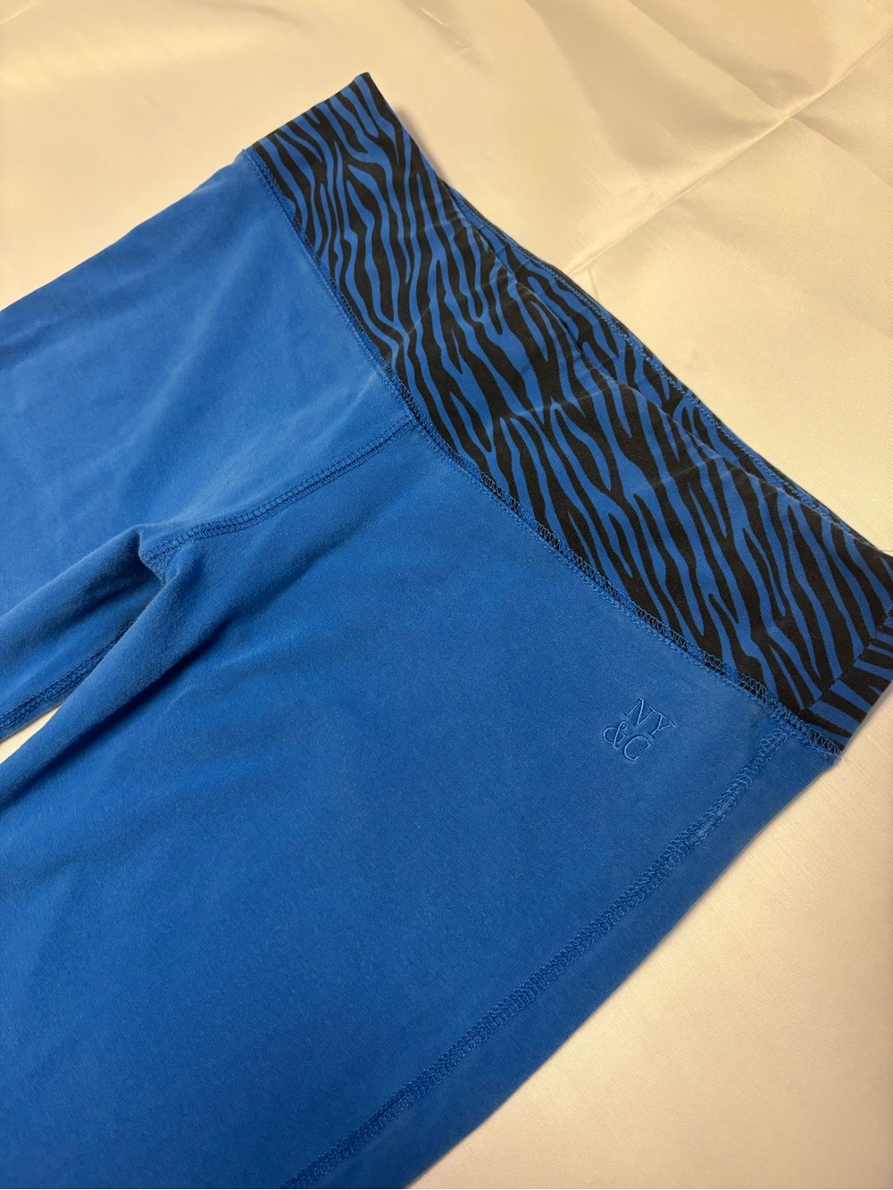 New York & Company Royal Blue Leggings with Black Zebra Waistband